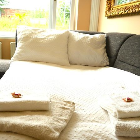 Dreamly Suites Oslip エクステリア 写真