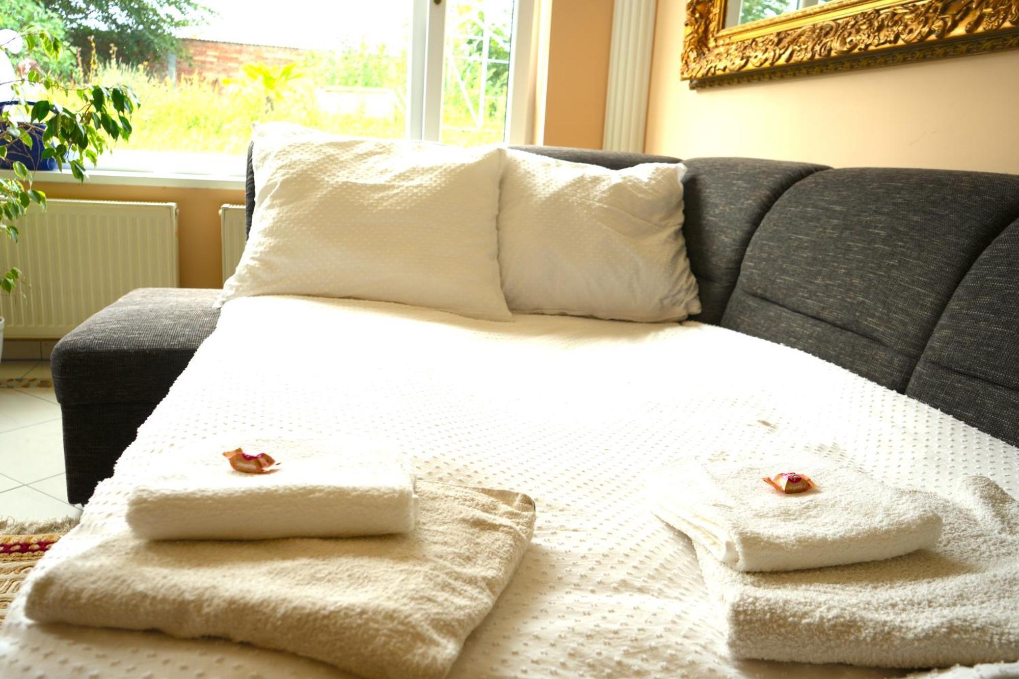 Dreamly Suites Oslip エクステリア 写真